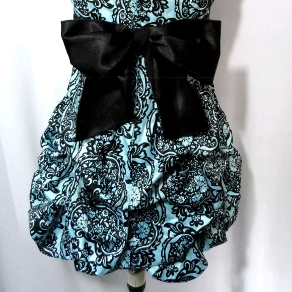 RUBY ROX Formal Dress 9 M/L Black Blue Floral Fleur Empire Sweetheart Tiered HOT - Picture 6 of 8
